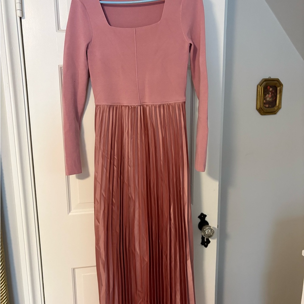 Elie Tahari Dusty Pink Long Sleeve Dress